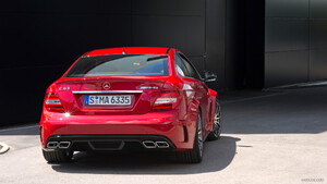 12 Mercedes Benz C63 Amg Coupe Black Series Rear Hd Wallpaper 106
