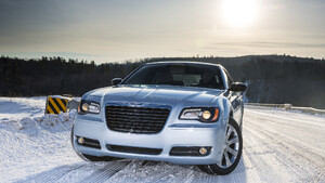 Chrysler 300 Glacier | 2013MY