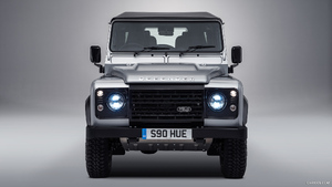 Land Rover Defender No. 2,000,000 | 2015MY