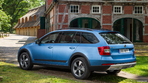 Skoda Octavia Scout | 2015MY
