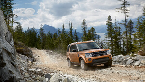 Land Rover Discovery Landmark and Graphite | 2016MY