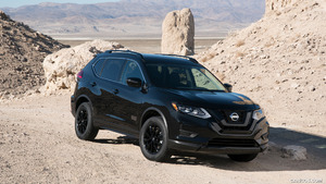 2017 Nissan Rogue: Rogue One Star Wars Limited Edition (Black) - Front Three-Quarter