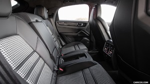 porsche cayenne hybrid turbo seats coupe rear interior thumbnail