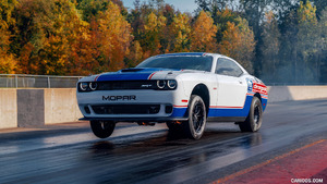 Dodge Challenger Mopar Drag Pak | 2021MY