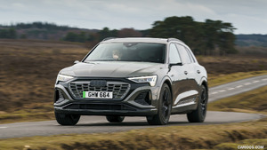 2024 Audi Q8 e-tron (UK-Spec)