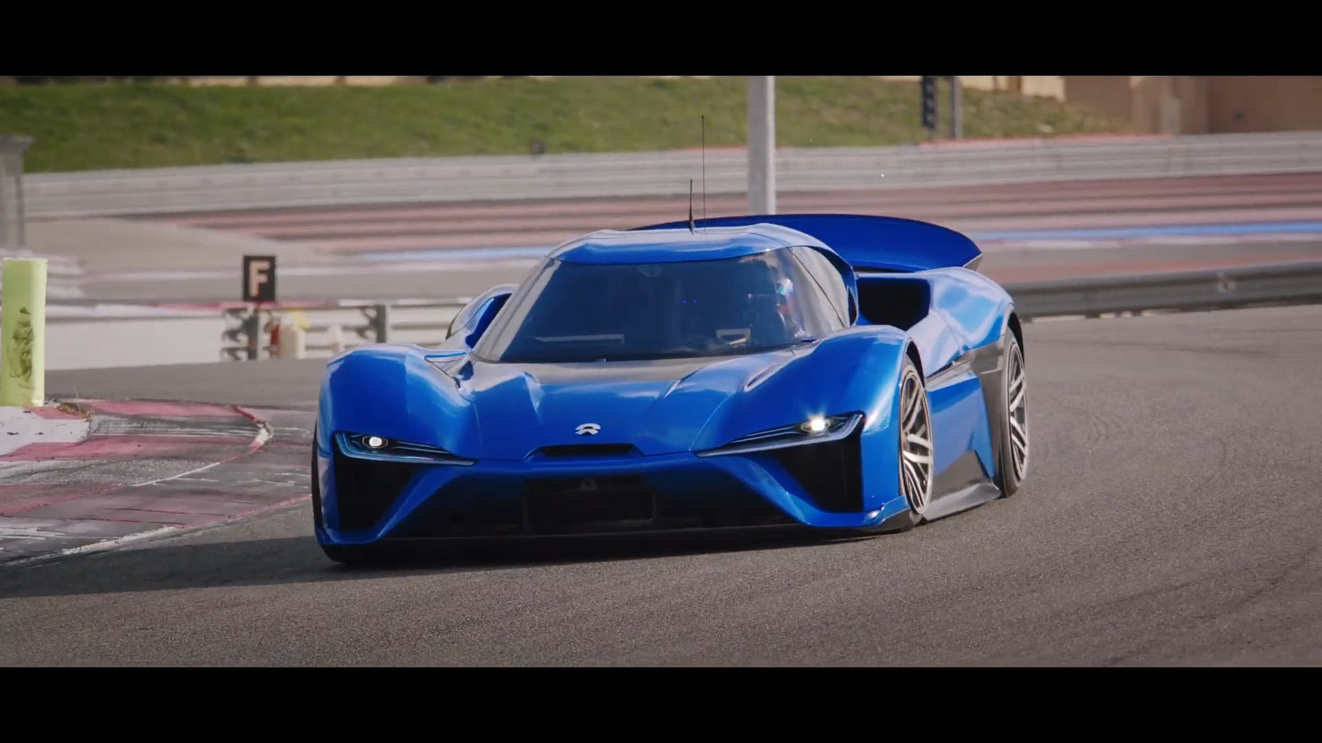 Гиперкар Nio ep9