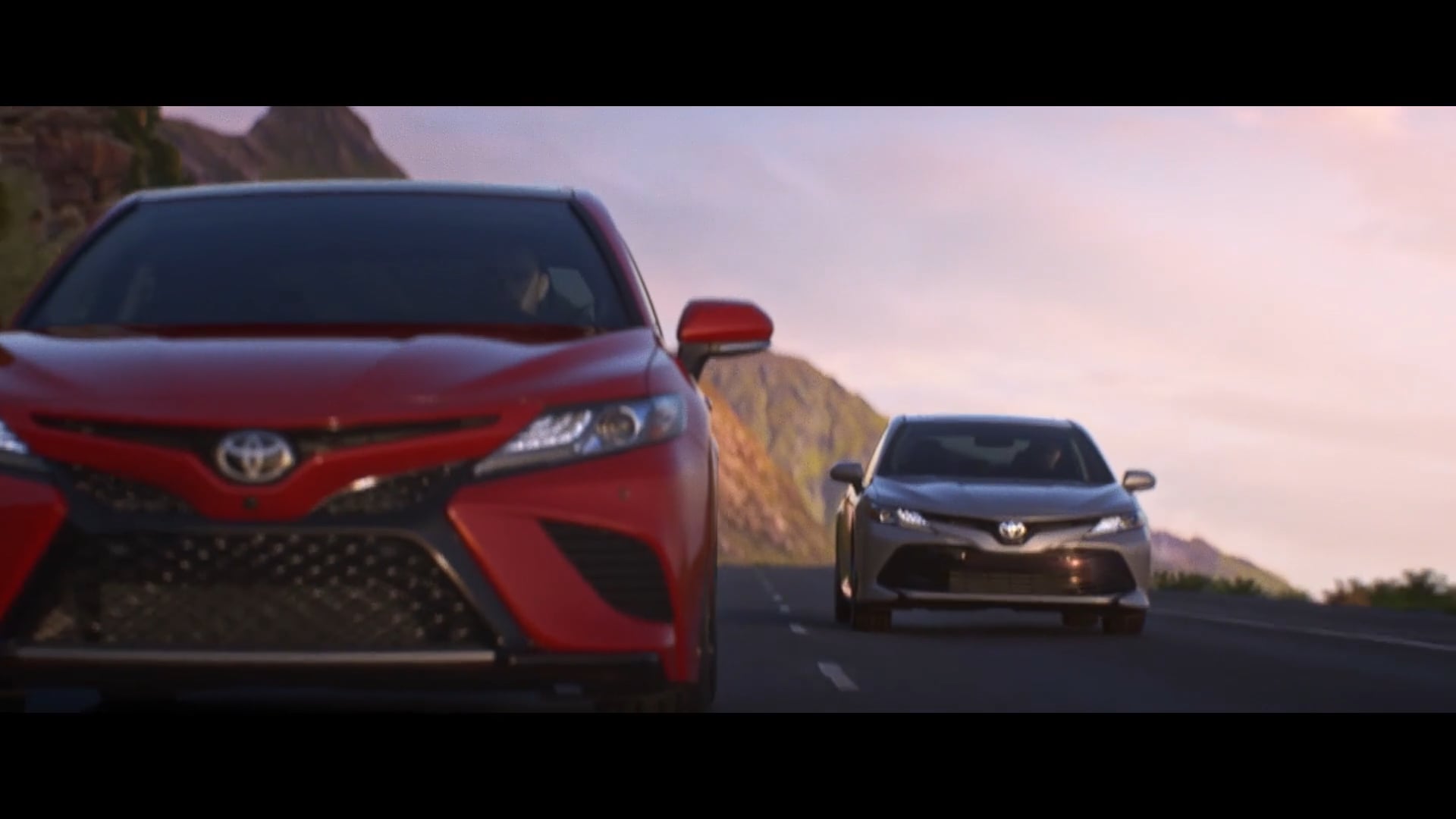 Trailer: 2018 Toyota Camry Hybrid
