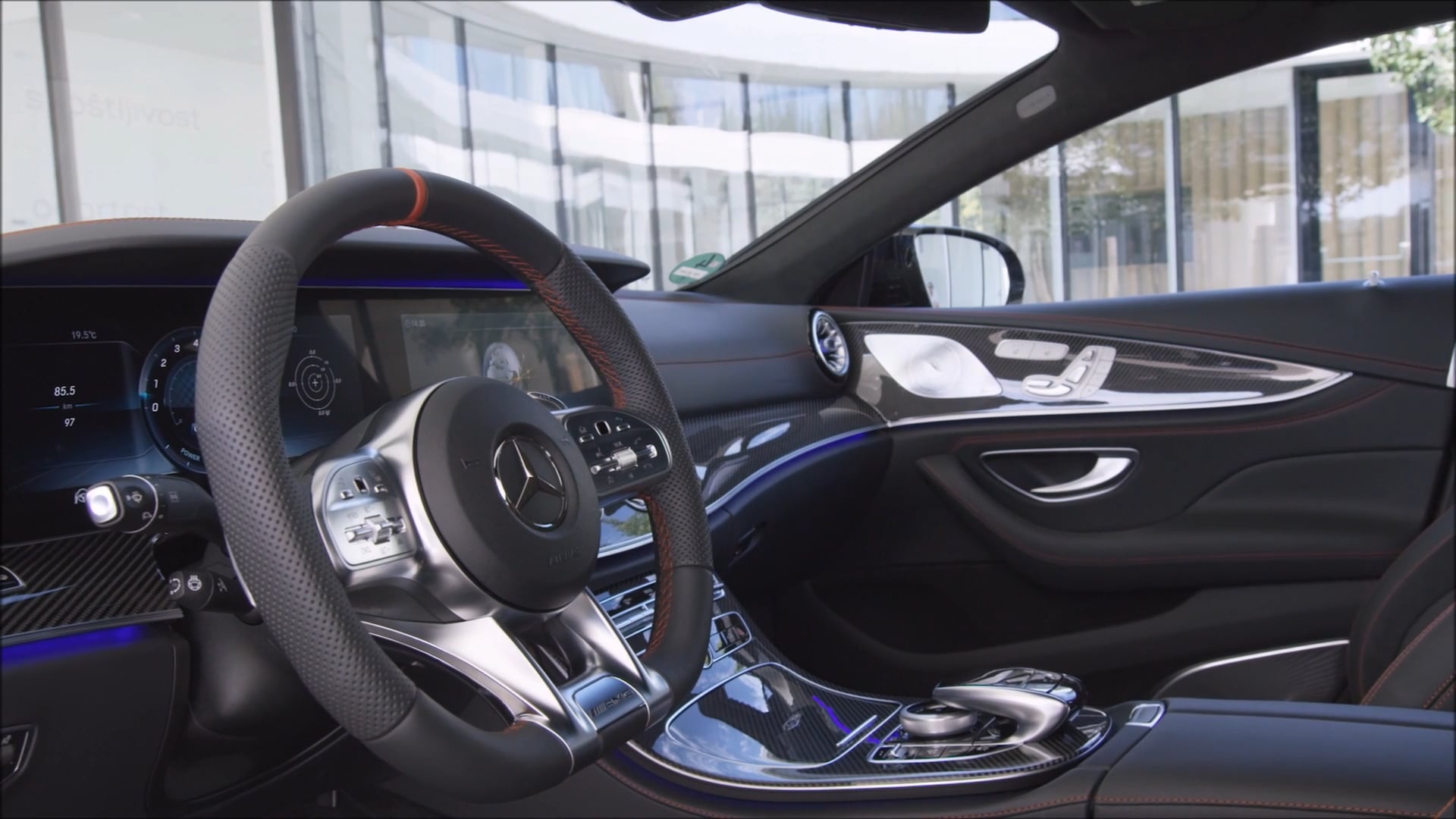 Interior and Design: 2019 Mercedes-AMG CLS 53