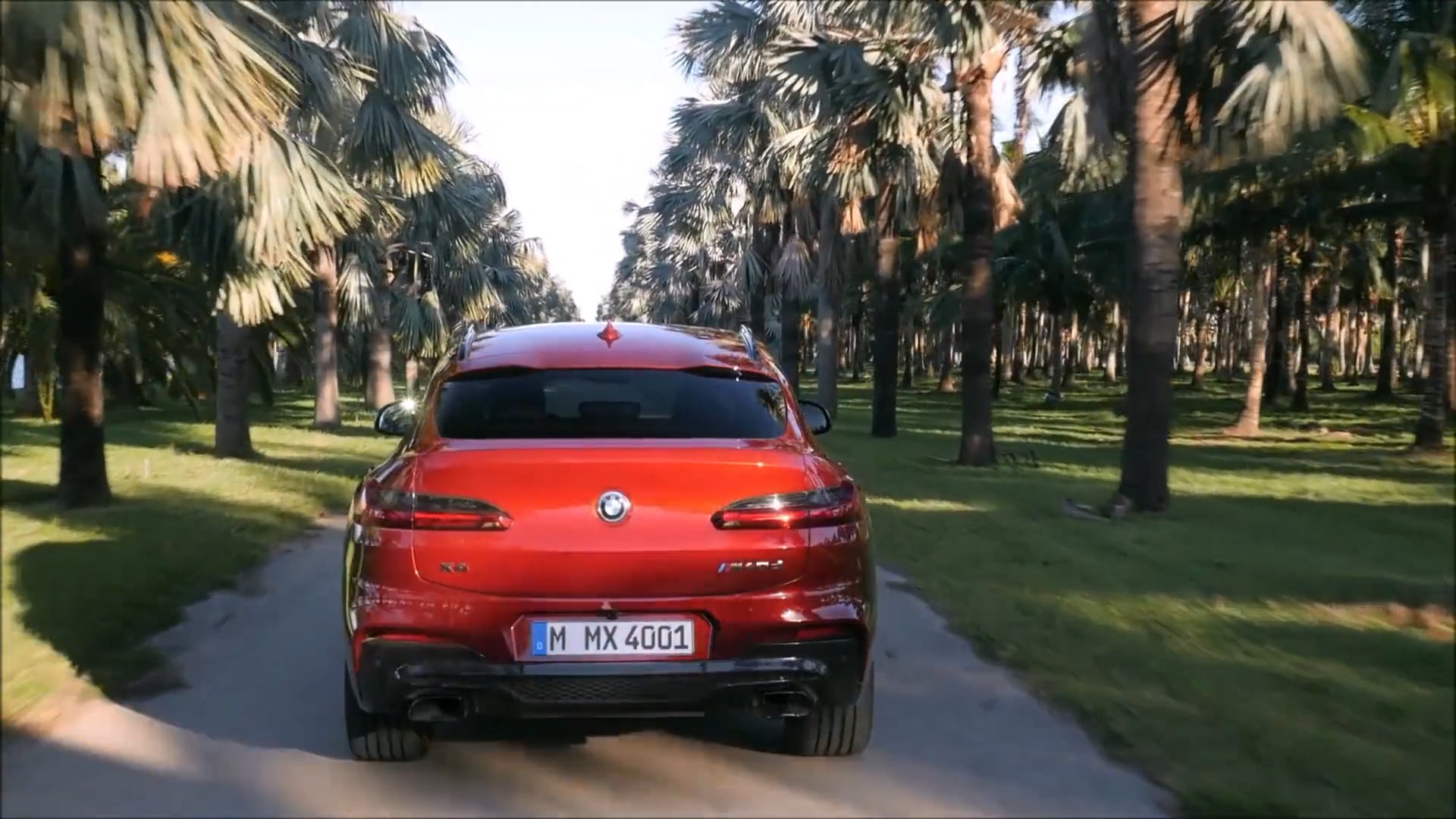 Driving: 2019 BMW X4 M40d