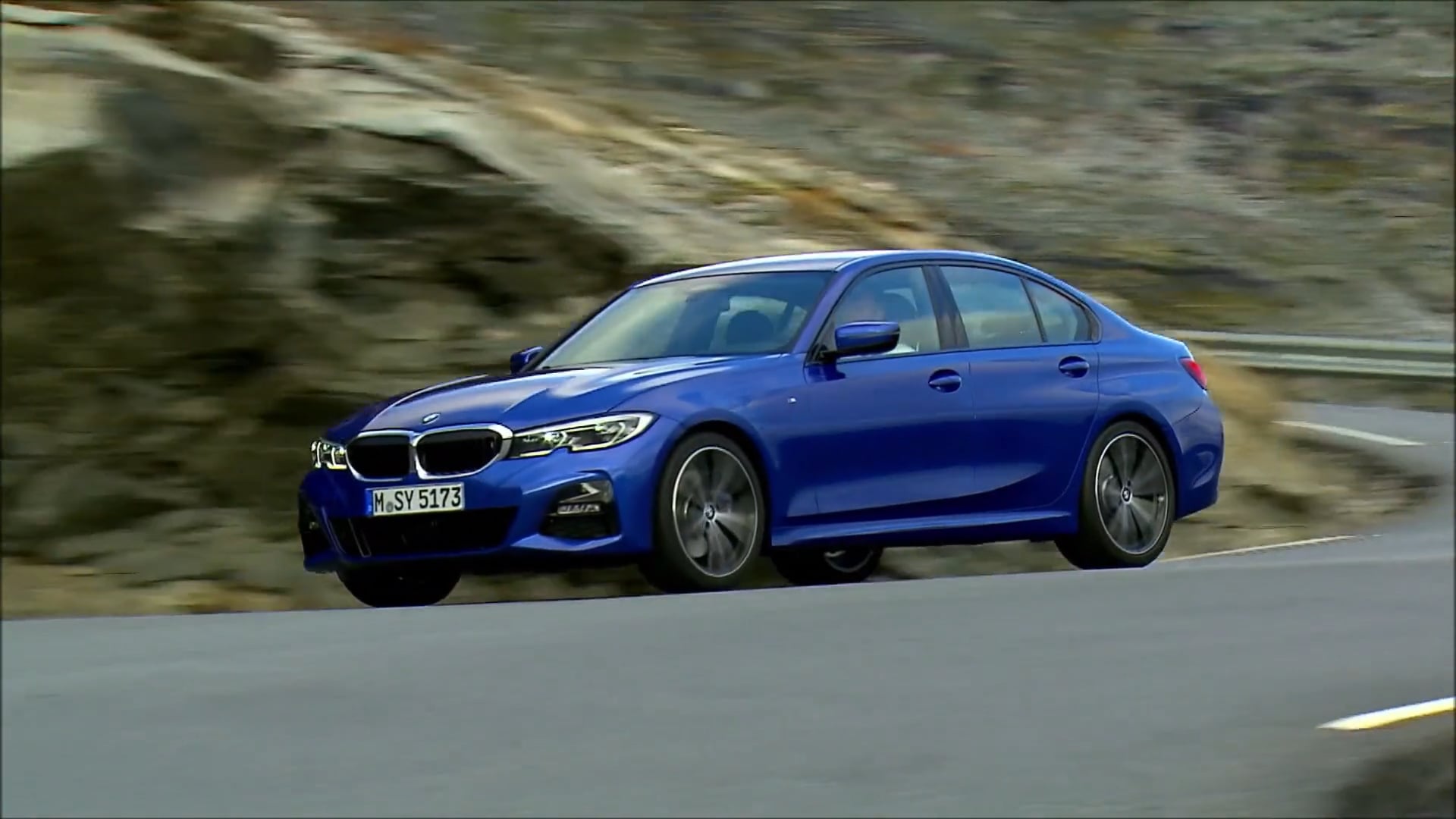 Overview: 2019 BMW 3 Series