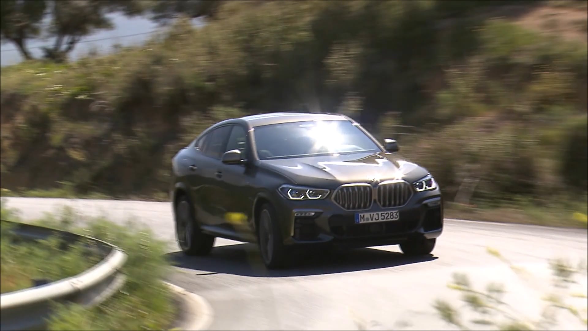 Overview: 2020 BMW X6 M50i